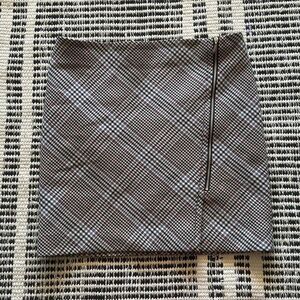White House black market size 4 black and tan plaid checkered skirt